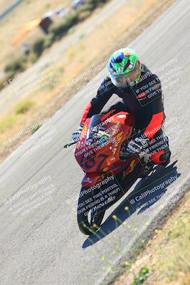 media/Oct-15-2023-TrackXperience (Sun) [[85198ff50b]]/Group 3/session 4 turn 3/